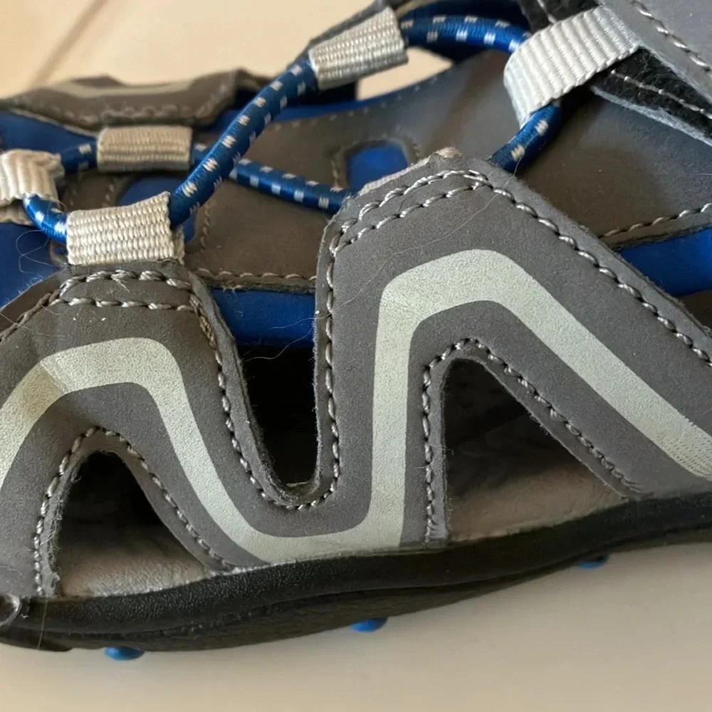KAMIK Child’s Size 12 Charcoal & Gray Sandals Hook & Loop w/velcro strap..EUC